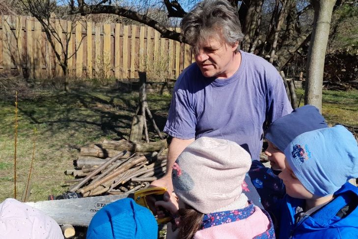 Na návštěvě u řezbáře pana V. Cigáňa