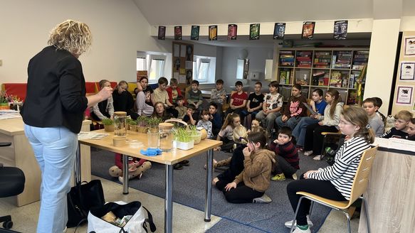 Beseda o pěstování mikrobylinek v hydrogelu